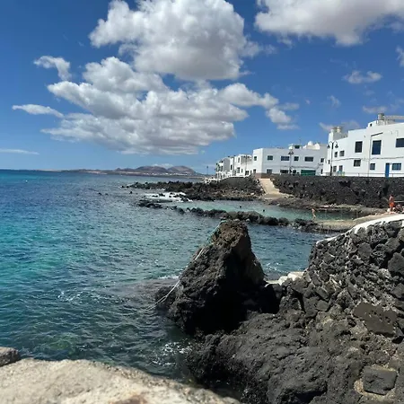 Gran Terraza 1 Minuto De Piscinas Naturales